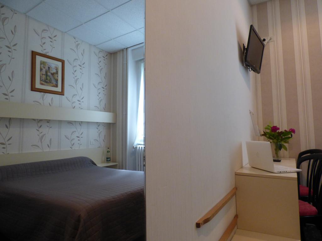 Hotel Saint Jean Vals-les-Bains Zewnętrze zdjęcie