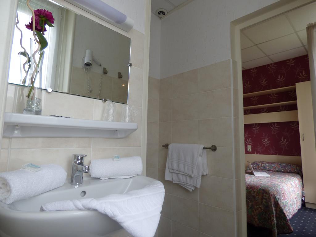 Hotel Saint Jean Vals-les-Bains Zewnętrze zdjęcie