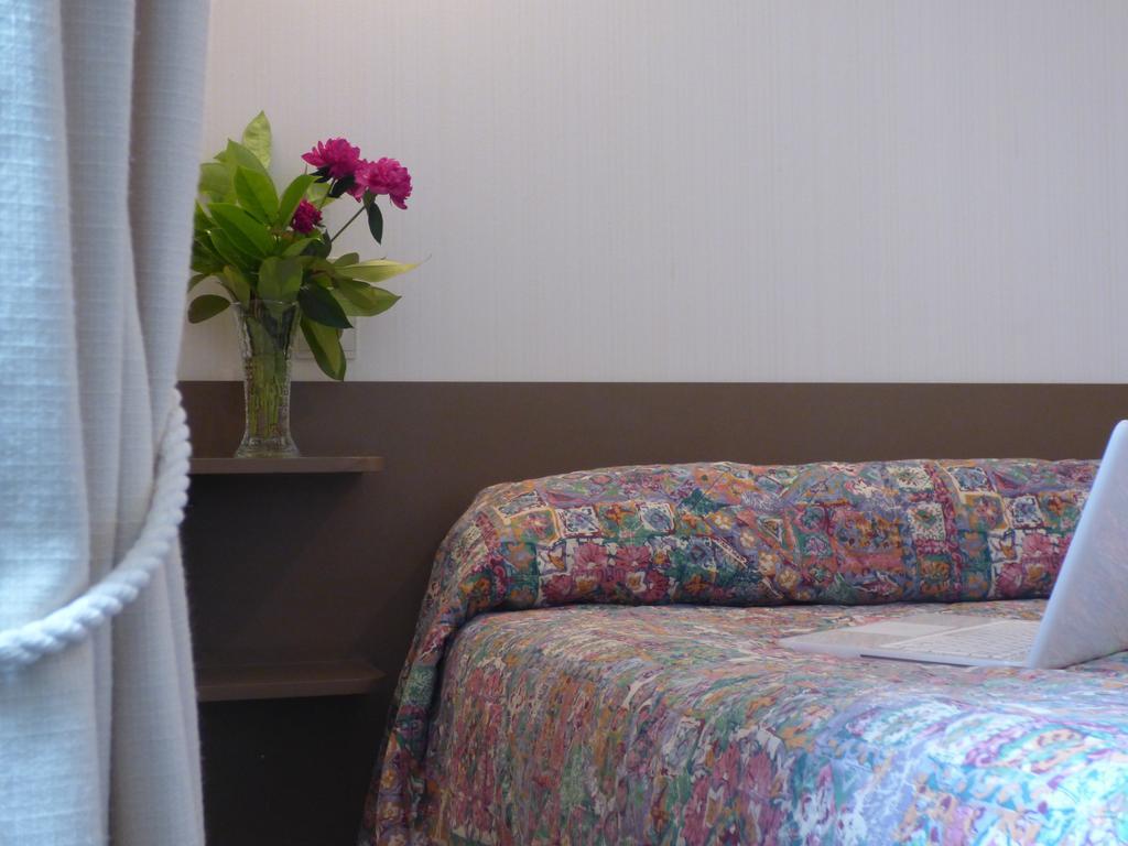 Hotel Saint Jean Vals-les-Bains Zewnętrze zdjęcie