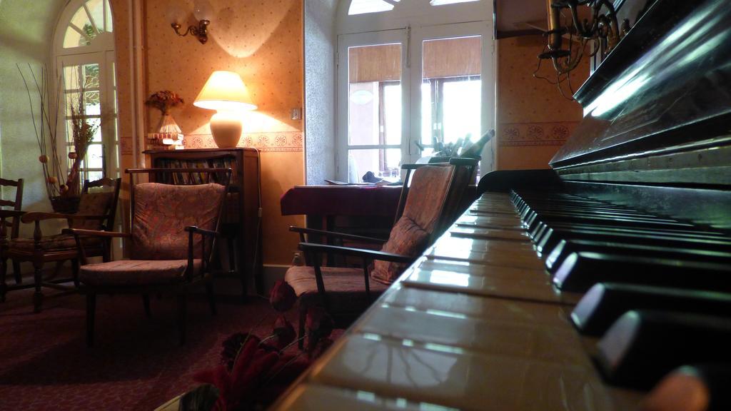 Hotel Saint Jean Vals-les-Bains Zewnętrze zdjęcie