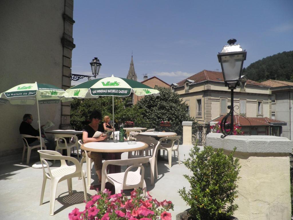 Hotel Saint Jean Vals-les-Bains Zewnętrze zdjęcie