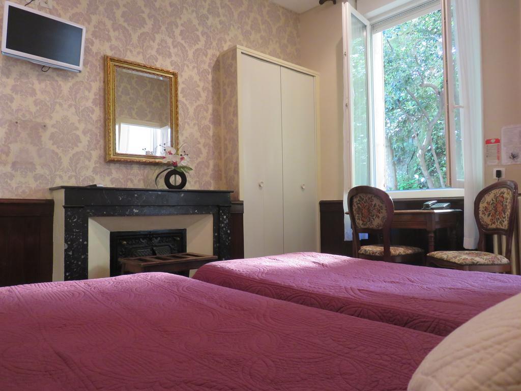Hotel Saint Jean Vals-les-Bains Zewnętrze zdjęcie