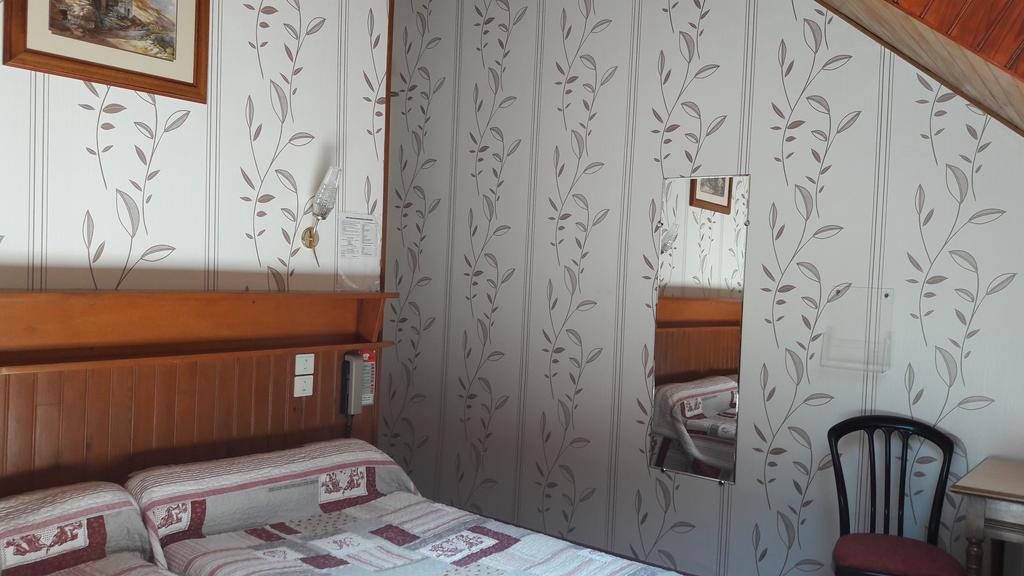 Hotel Saint Jean Vals-les-Bains Pokój zdjęcie
